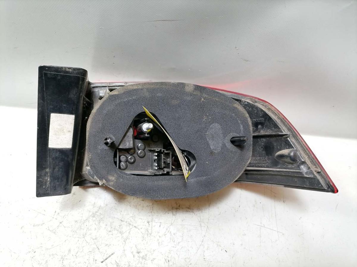 Renault Laguna 2 original R&uuml;cklicht R&uuml;ckleuchte Schlussleuchte aussen links Flie&szlig;heck Facelift Bj.2006